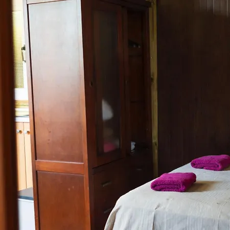 Jabuti Autocaravana Con Porche Y Aparcamiento Kemping