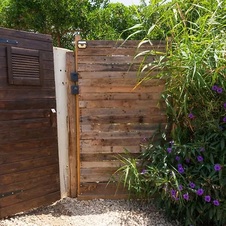 Kemping Jabuti Autocaravana Con Porche Y Aparcamiento *