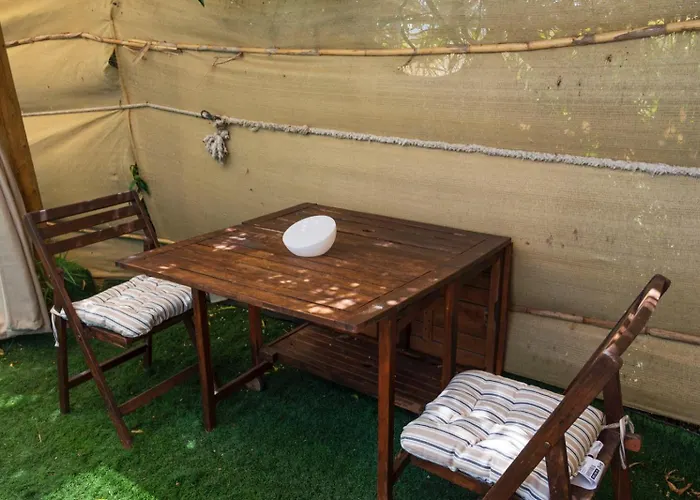 Jabuti Autocaravana Con Porche Y Aparcamiento