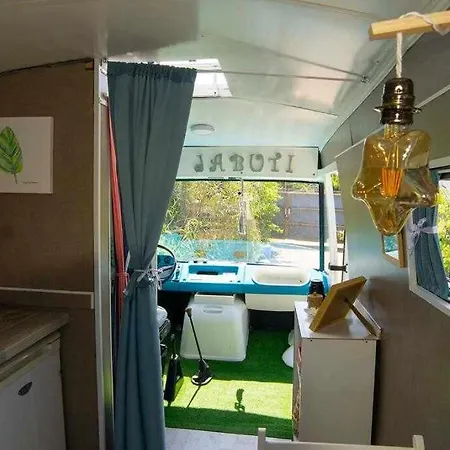 Jabuti Autocaravana Con Porche Y Aparcamiento Campeggio
