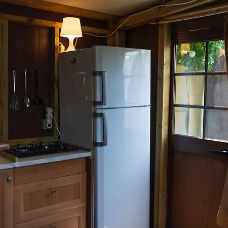 Jabuti Autocaravana Con Porche Y Aparcamiento Campsite *