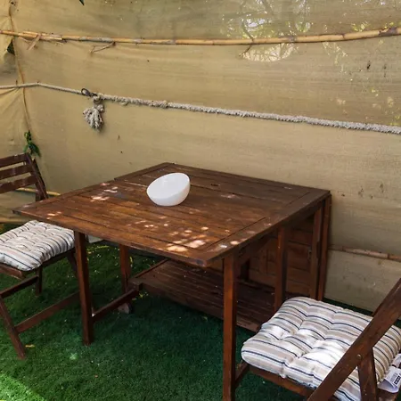 Jabuti Autocaravana Con Porche Y Aparcamiento