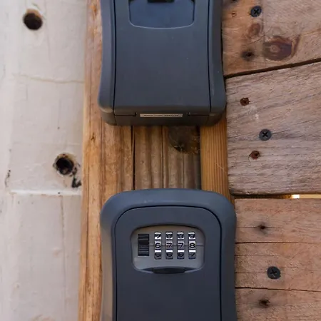 Jabuti Autocaravana Con Porche Y Aparcamiento 营地 加的斯