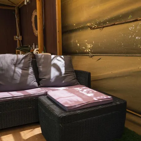 Jabuti Autocaravana Con Porche Y Aparcamiento * 加的斯