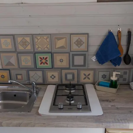 Jabuti Autocaravana Con Porche Y Aparcamiento