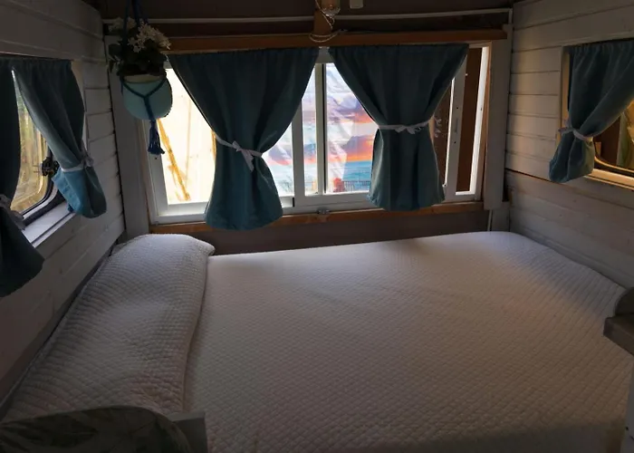 Campsite Jabuti Autocaravana Con Porche Y Aparcamiento *