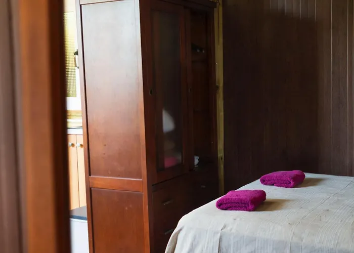 Jabuti Autocaravana Con Porche Y Aparcamiento Camping